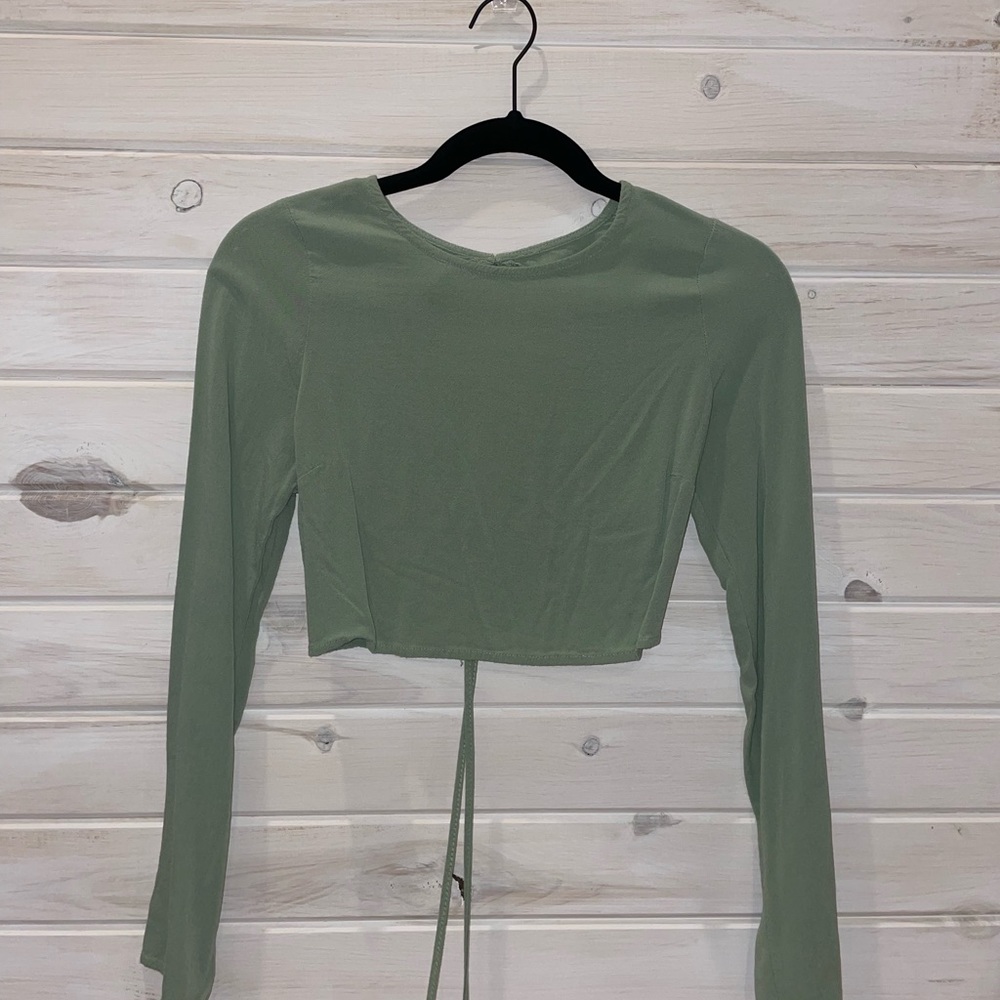 Pacsun open back long sleeve top! (S)